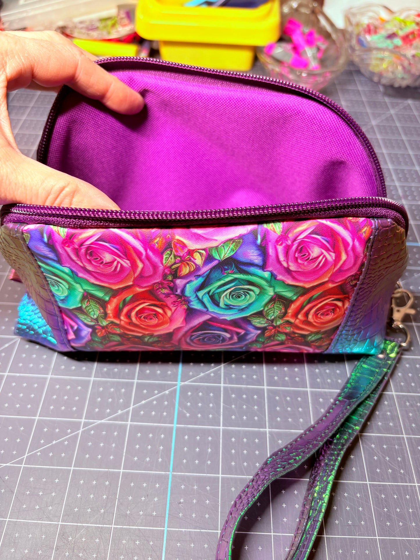 ROSE WRISTLET LOUCH