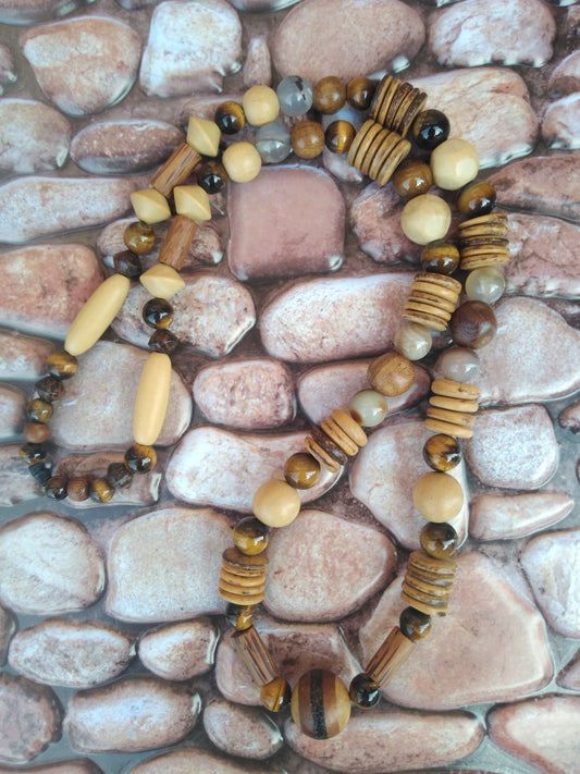 TIGER EYE & AGATE BEADED NECKLACE WITH WOODEN BEADS