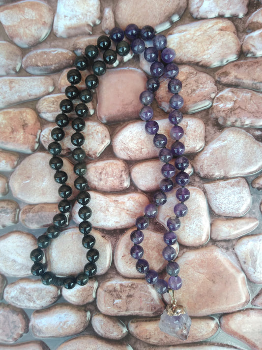 AMETHYST & ONYX BEADED NECKLACE WITH AMETHYST PENDANT