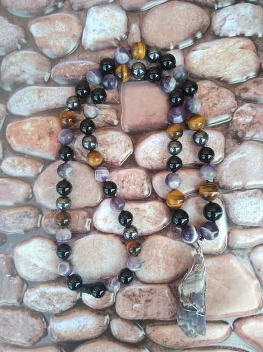 AMETHYST ONYX TIGER EYE HEMATITE BEADED NECKLACE WITH AMETHYST PENDANT